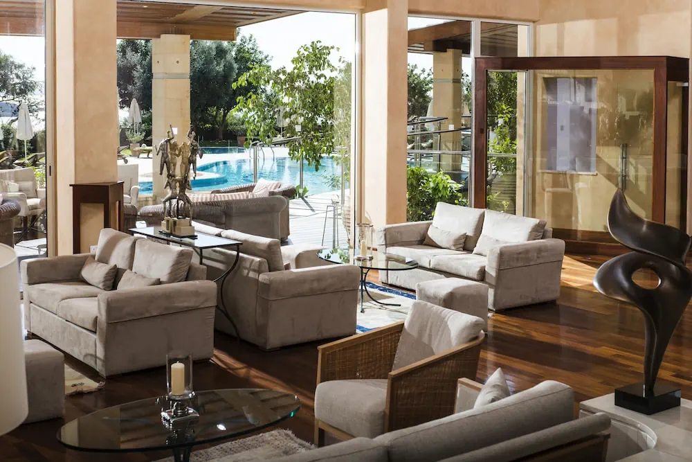 HOTEL: Thalassa Boutique Hotel and Spa