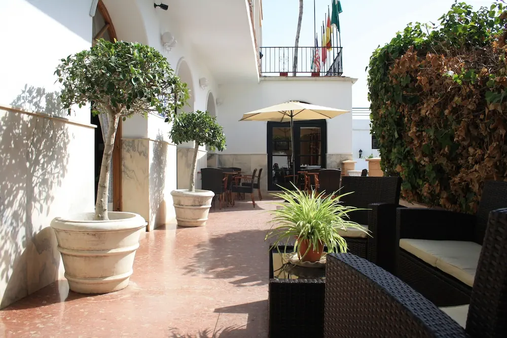 HOTEL: Hotel Arcos de Montemar