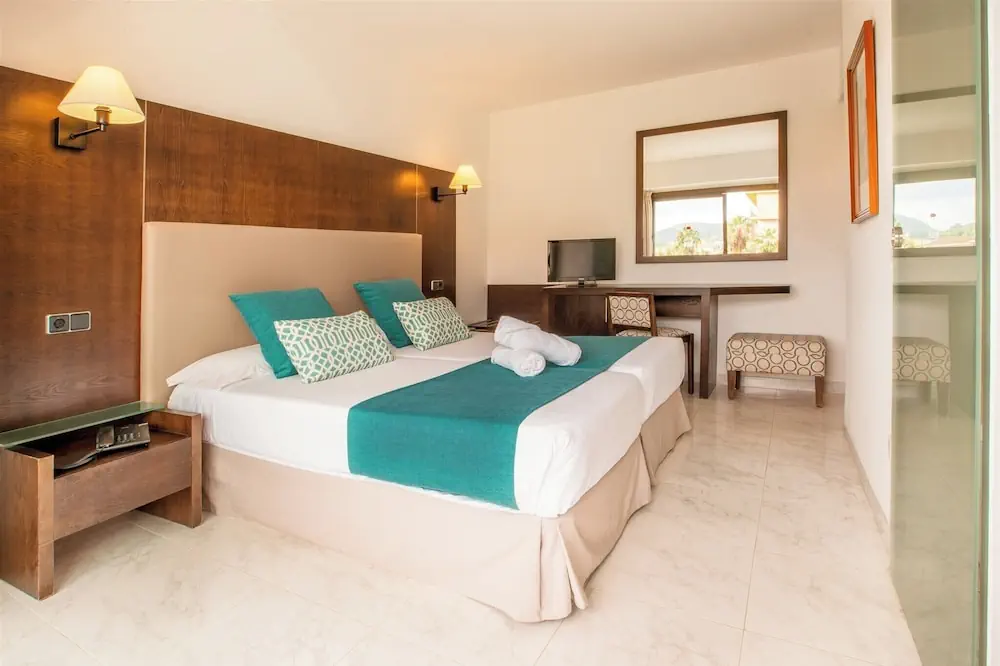 HOTEL: Bahia de Alcudia Hotel and Spa
