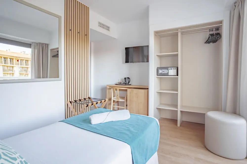 HOTEL: Bahia de Alcudia Hotel and Spa