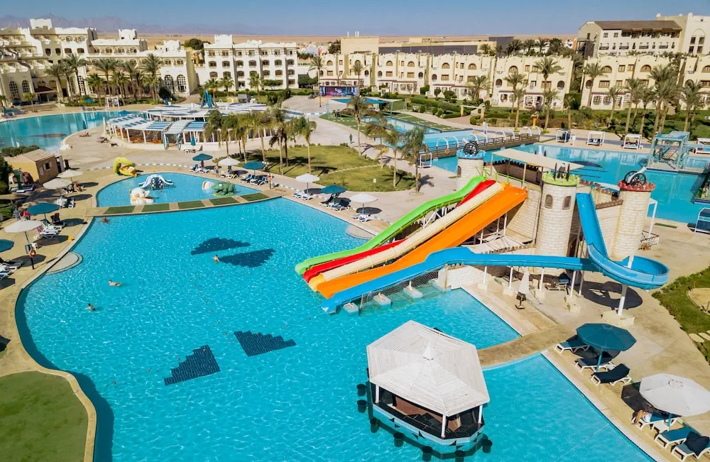 Royal Lagoons Aqua photo 0