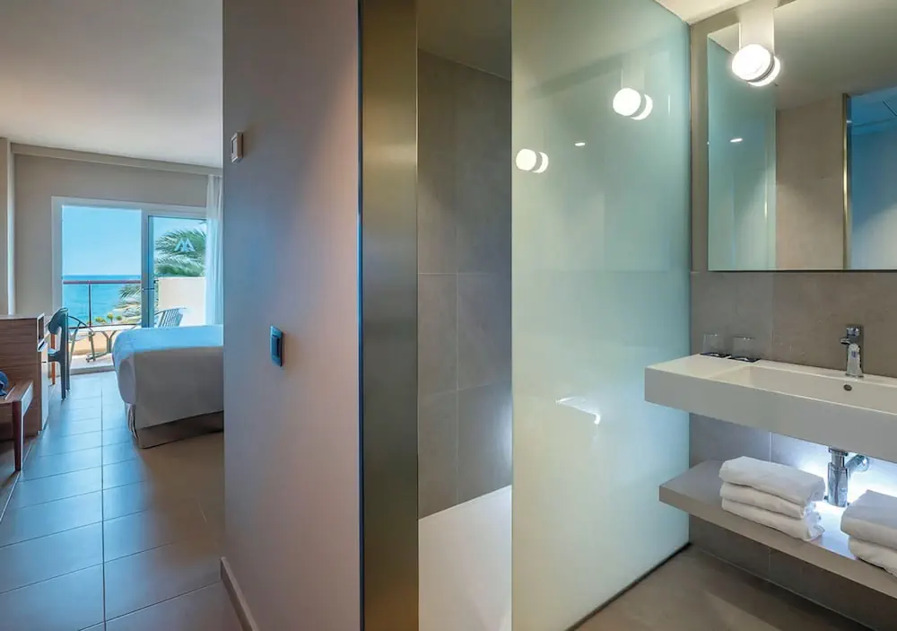 HOTEL: AQUA Hotel Promenade and Spa