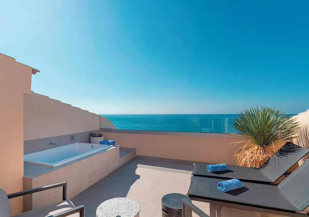 HOTEL: AQUA Hotel Promenade and Spa