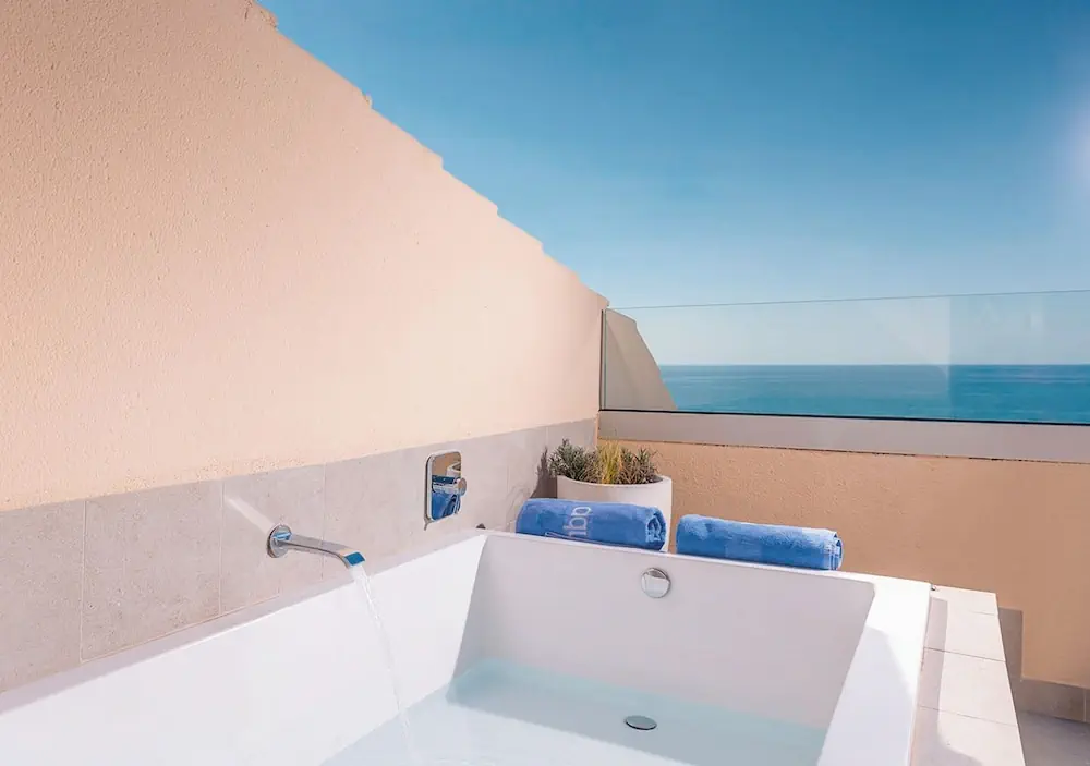 HOTEL: AQUA Hotel Promenade and Spa