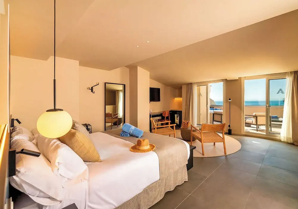 HOTEL: AQUA Hotel Promenade and Spa