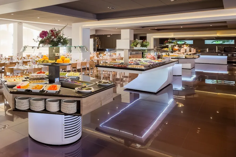 HOTEL: AQUA Hotel Promenade and Spa