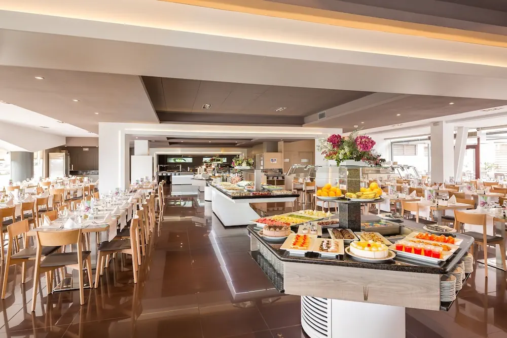 HOTEL: AQUA Hotel Promenade and Spa