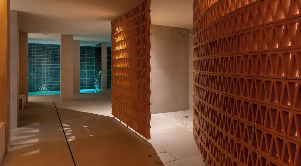HOTEL: AQUA Hotel Promenade and Spa