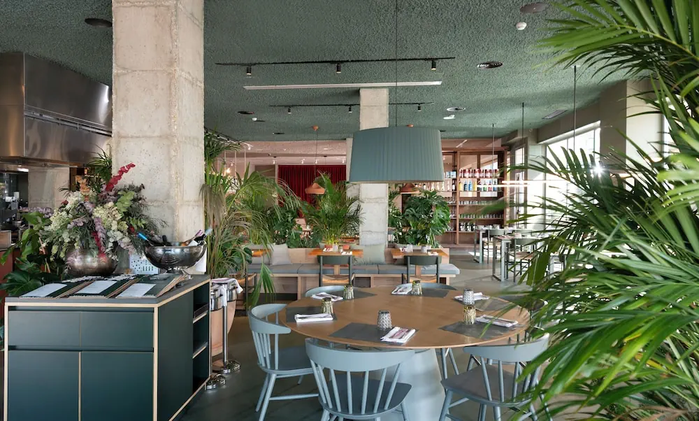 HOTEL: AQUA Hotel Promenade and Spa