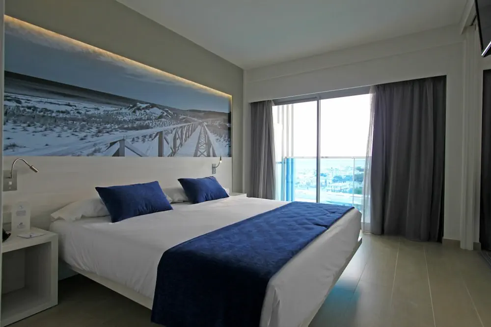 HOTEL: BG Hotel Tonga Tower