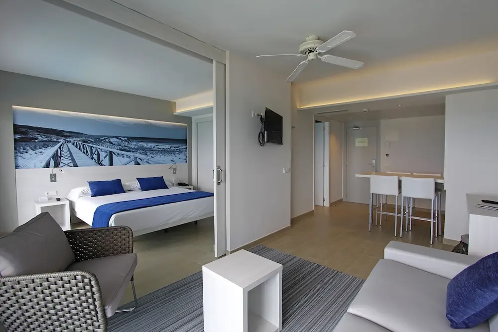 HOTEL: BG Hotel Tonga Tower