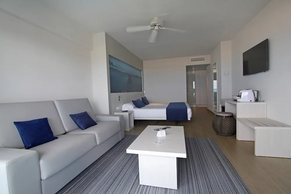 HOTEL: BG Hotel Tonga Tower