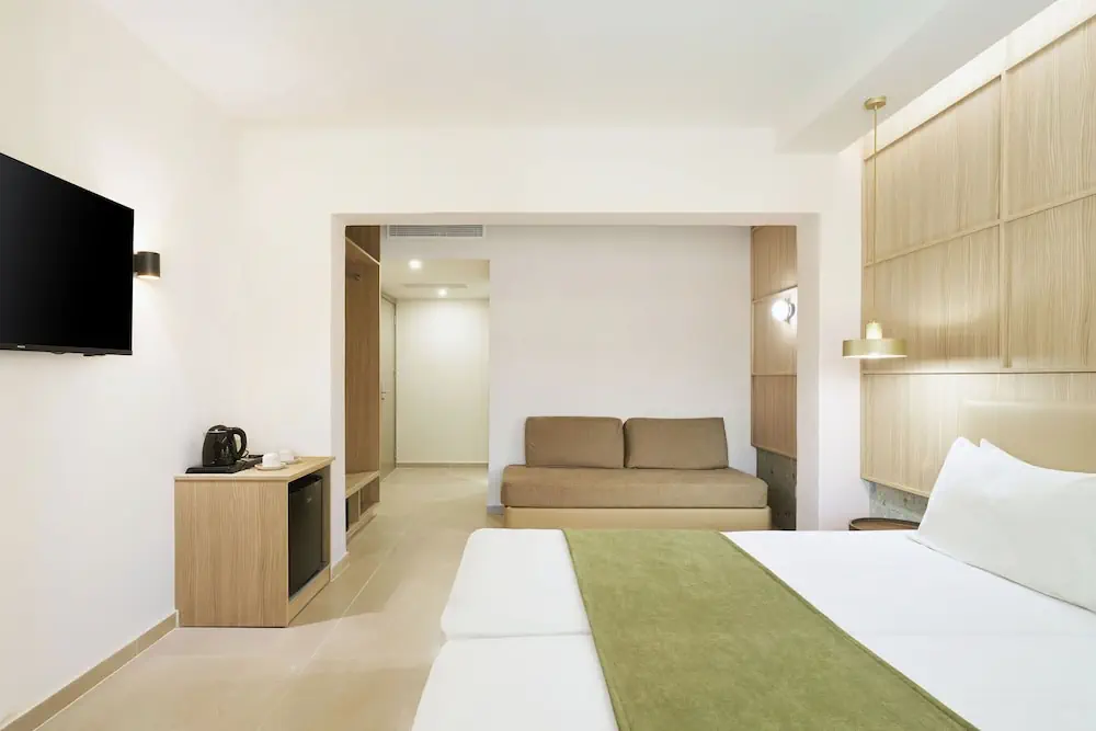 HOTEL: Eleni Holiday Resort