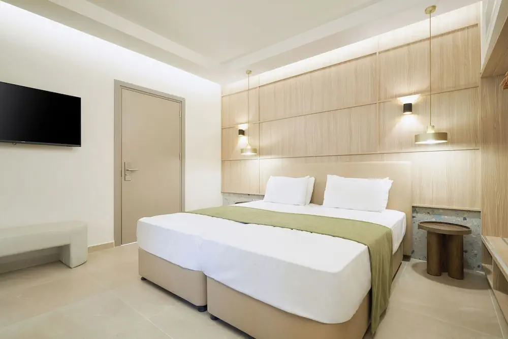 HOTEL: Eleni Holiday Resort