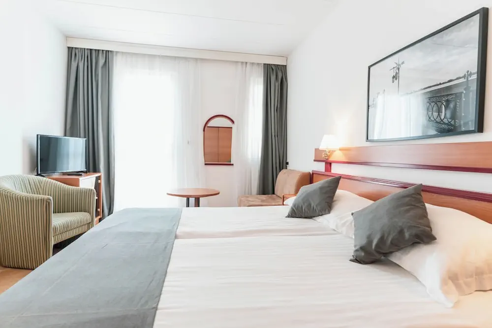 HOTEL: Hotel Horizont