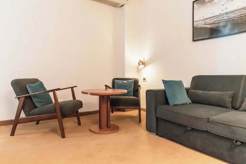 HOTEL: Hotel Horizont