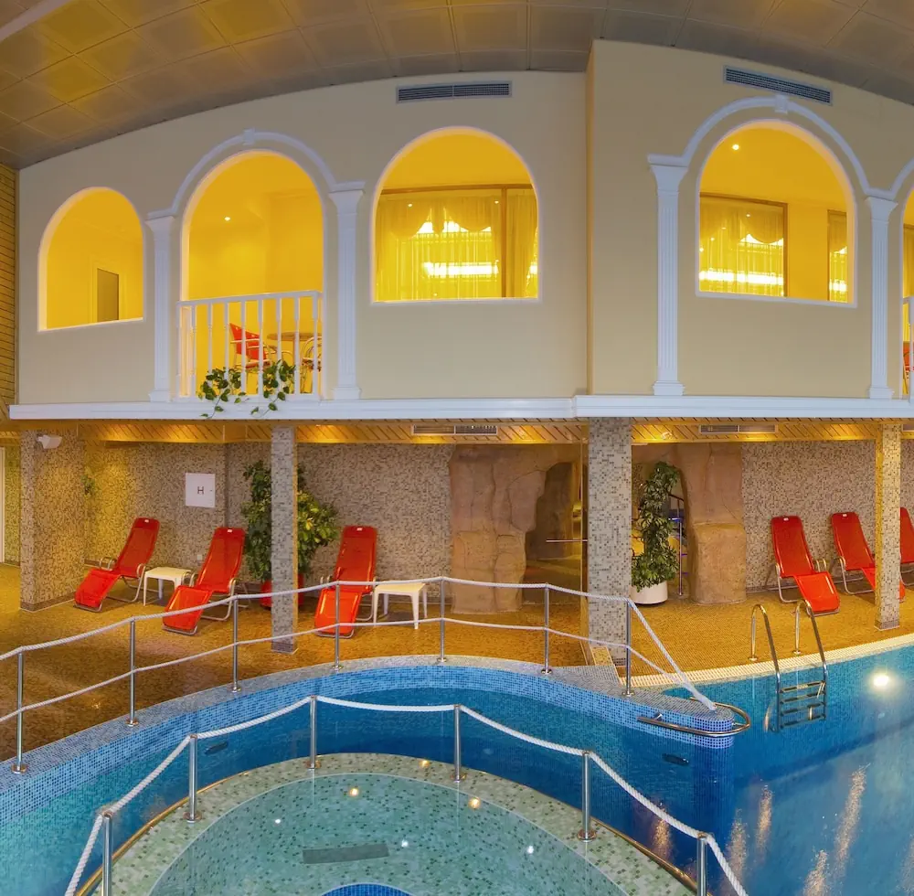 HOTEL: Hotel Horizont
