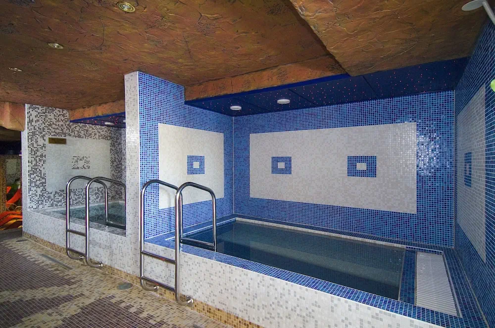 HOTEL: Hotel Horizont