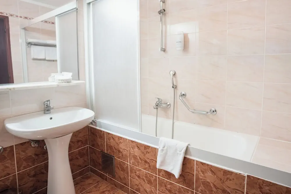 HOTEL: Hotel Horizont