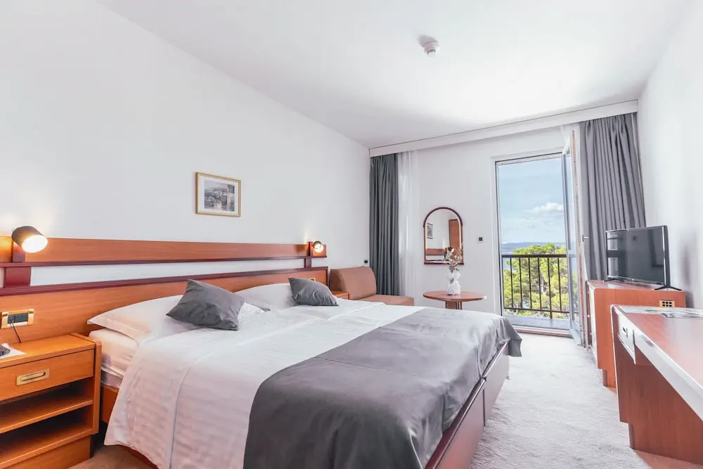 HOTEL: Hotel Horizont