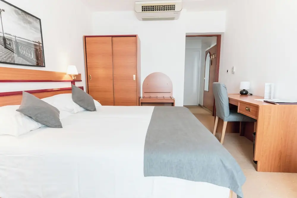 HOTEL: Hotel Horizont