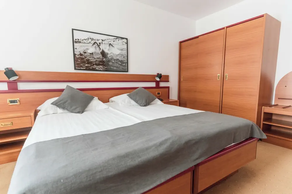 HOTEL: Hotel Horizont