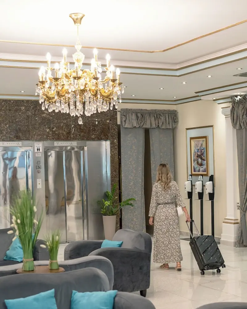 HOTEL: Hotel Horizont