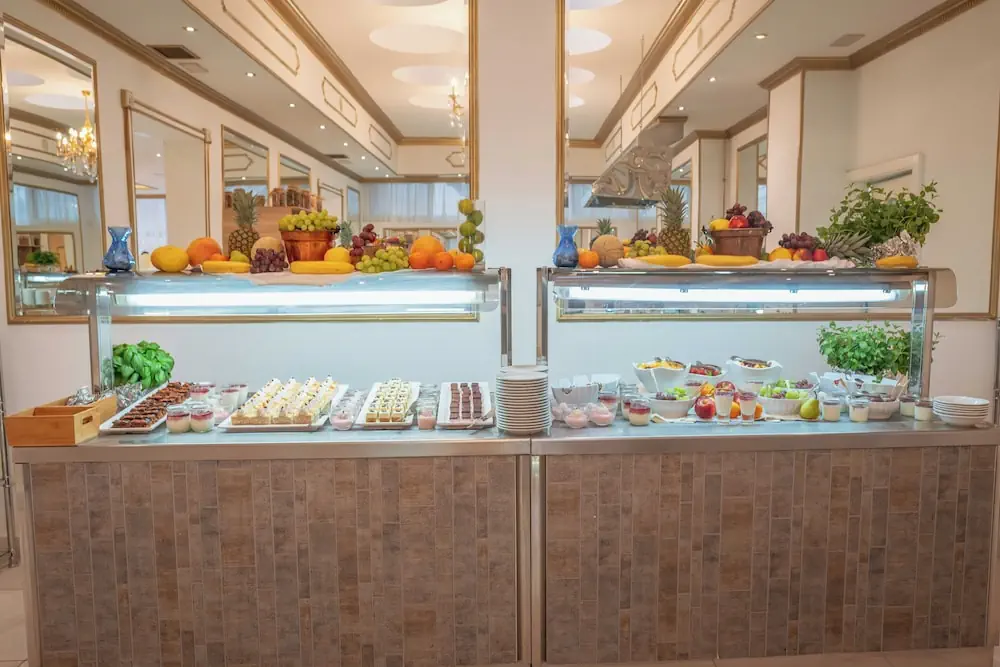 HOTEL: Hotel Horizont