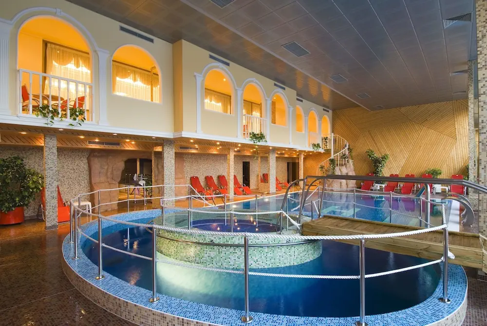 HOTEL: Hotel Horizont