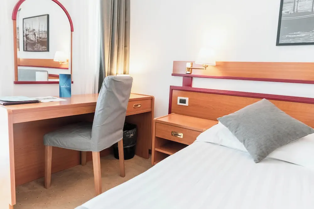 HOTEL: Hotel Horizont