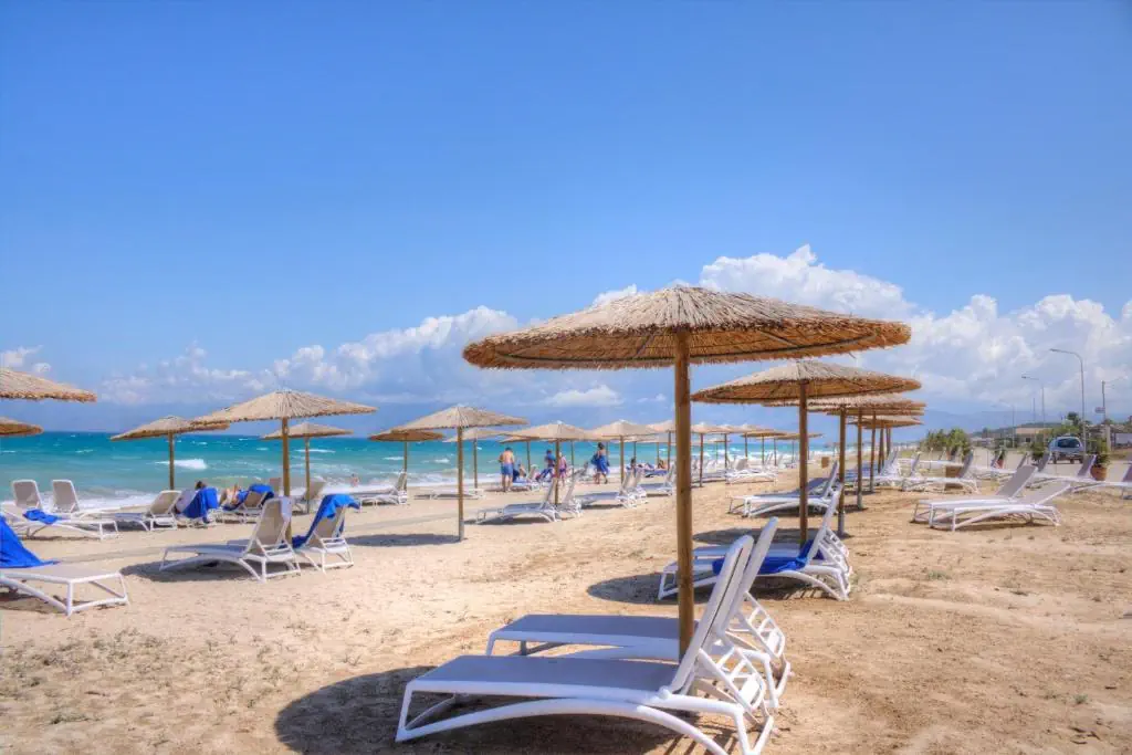 HOTEL: Almyros Beach Resort and Spa