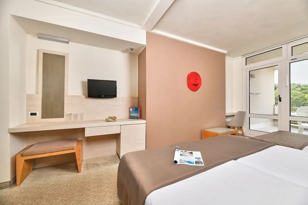HOTEL: Hotel Mediteran Plava Laguna