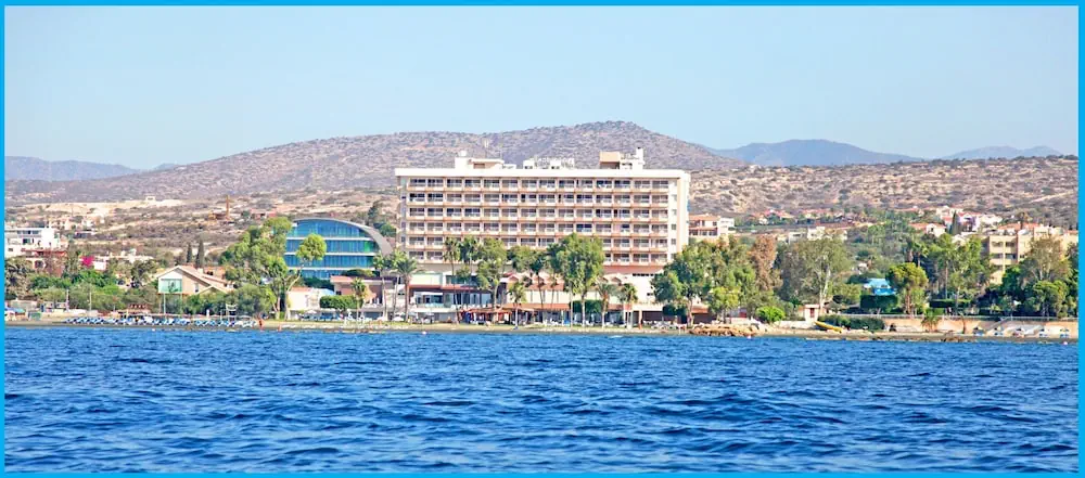 Poseidonia Beach