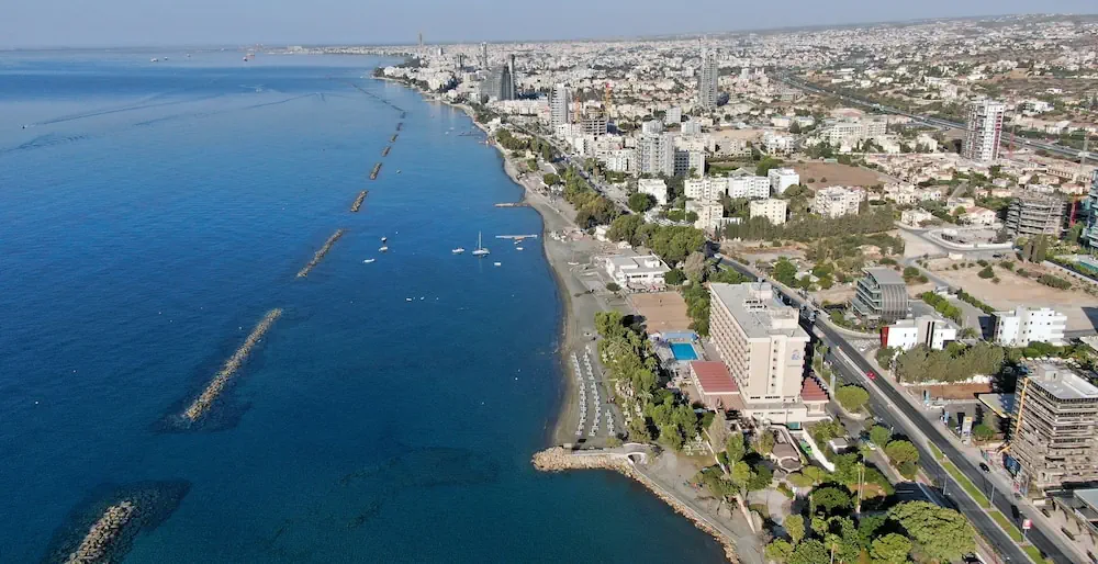 Poseidonia Beach photo 3