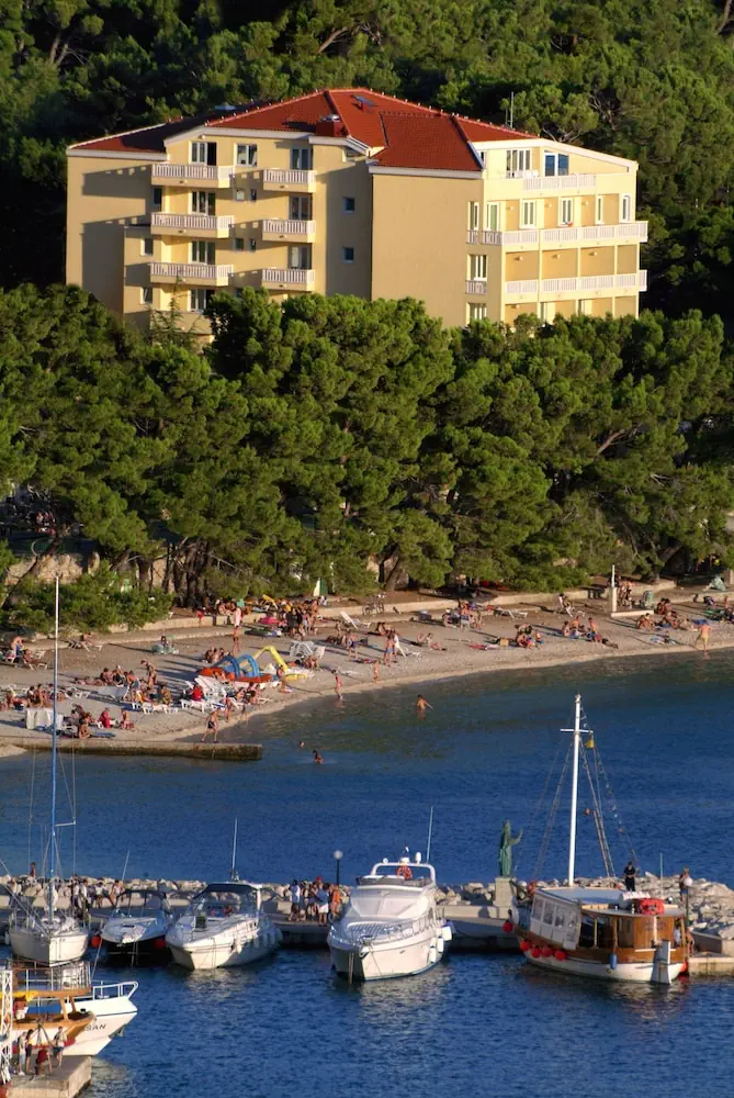 HOTEL: Hotel Bacchus