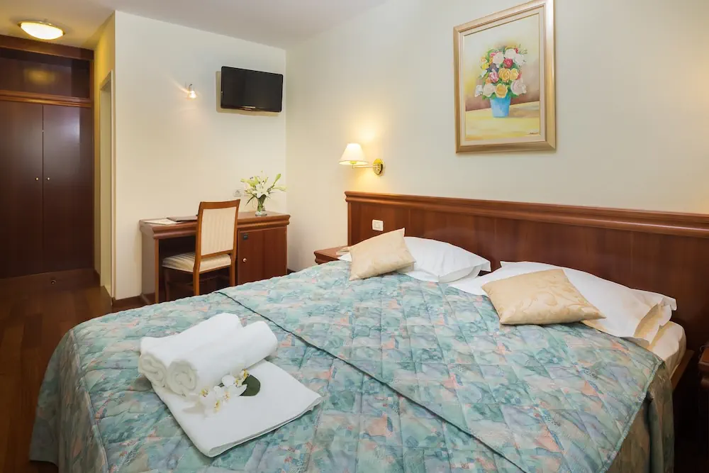 HOTEL: Hotel Bacchus