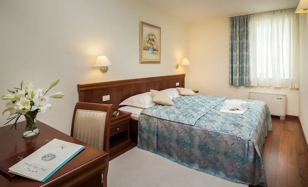 HOTEL: Hotel Bacchus