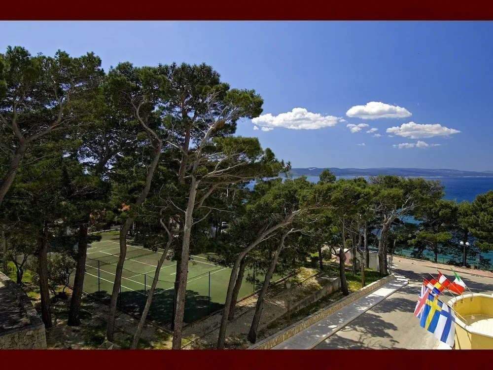 HOTEL: Hotel Bacchus
