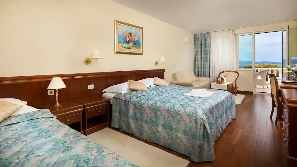 HOTEL: Hotel Bacchus