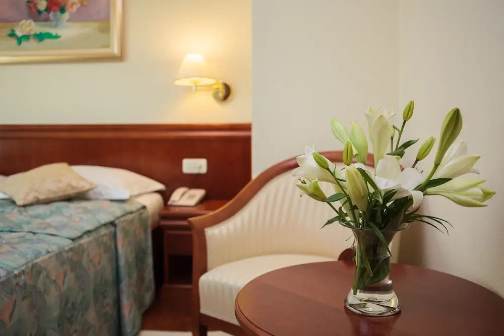 HOTEL: Hotel Bacchus