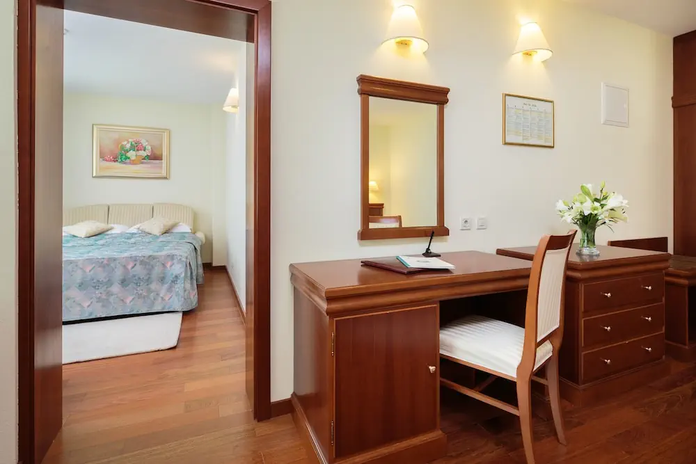 HOTEL: Hotel Bacchus