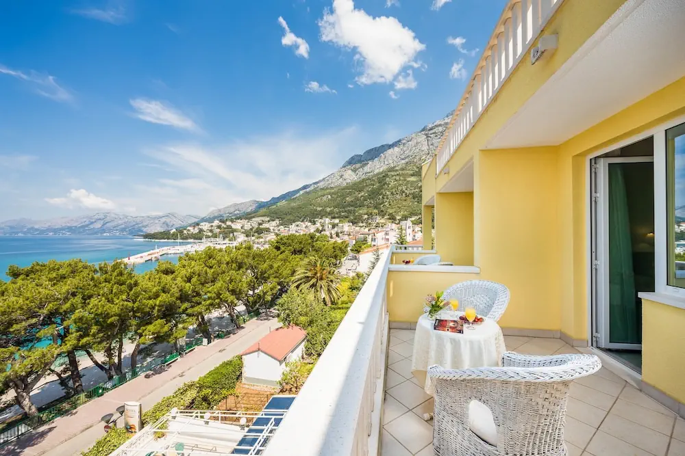 HOTEL: Hotel Bacchus