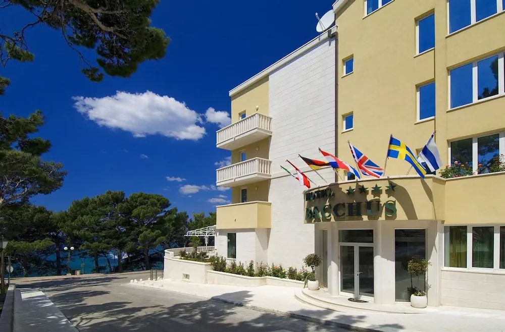HOTEL: Hotel Bacchus