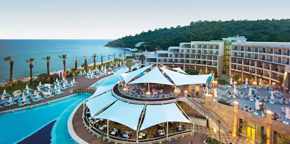 Paloma Pasha  - All inclusive
