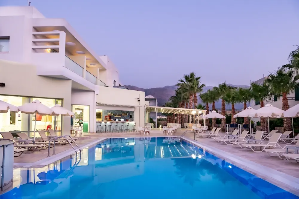 HOTEL: Angela Suites Boutique Hotel