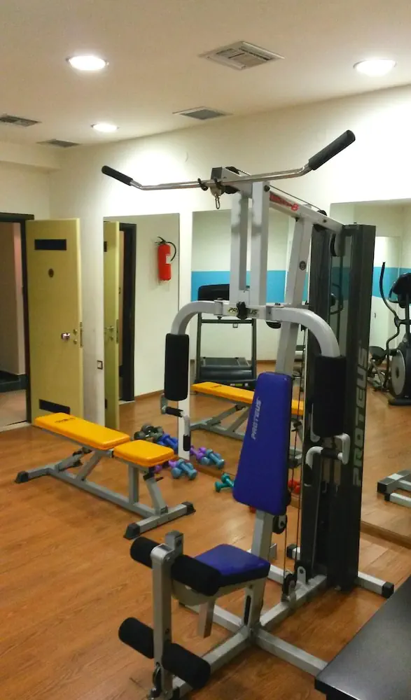 HOTEL: Angela Suites Boutique Hotel