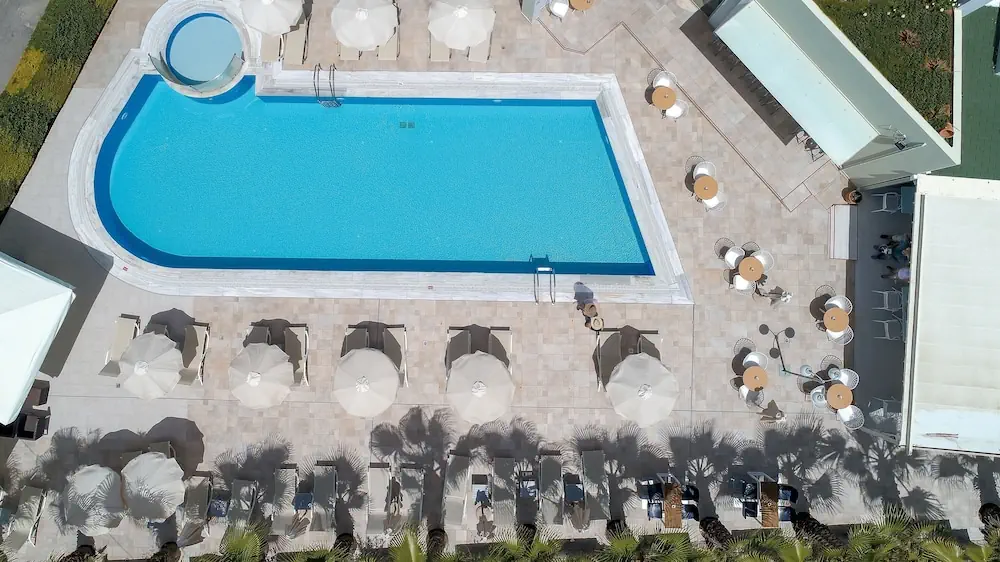 HOTEL: Angela Suites Boutique Hotel