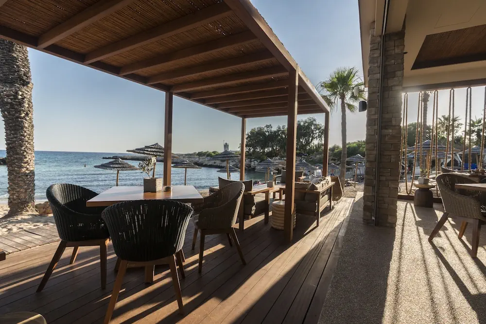 HOTEL: Adams Beach Hotel and Spa