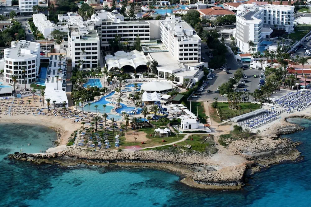 HOTEL: Adams Beach Hotel and Spa
