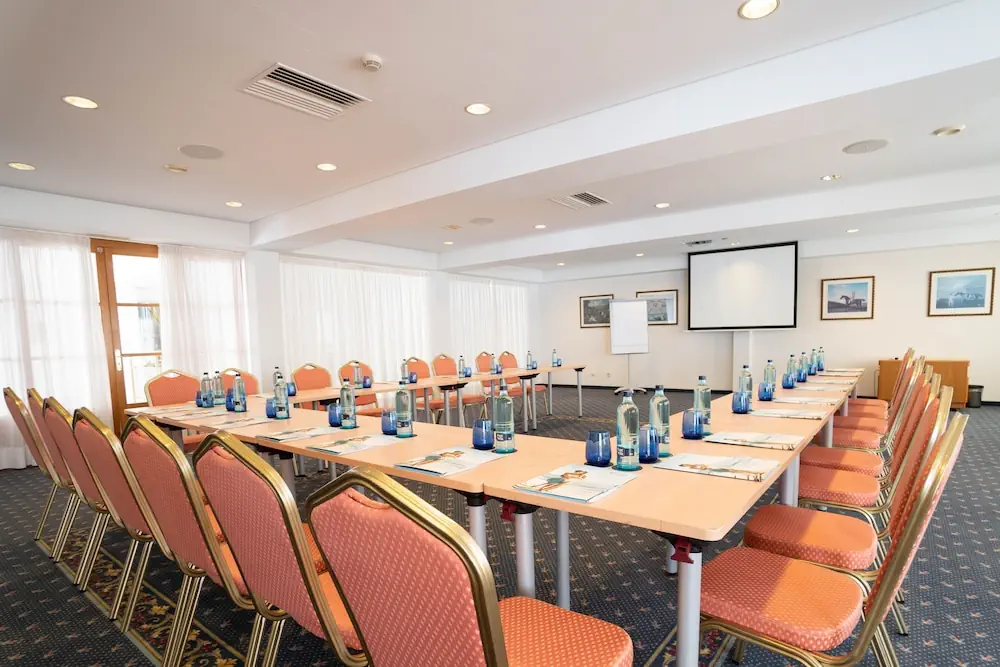 HOTEL: CM Playa del Moro Hotel